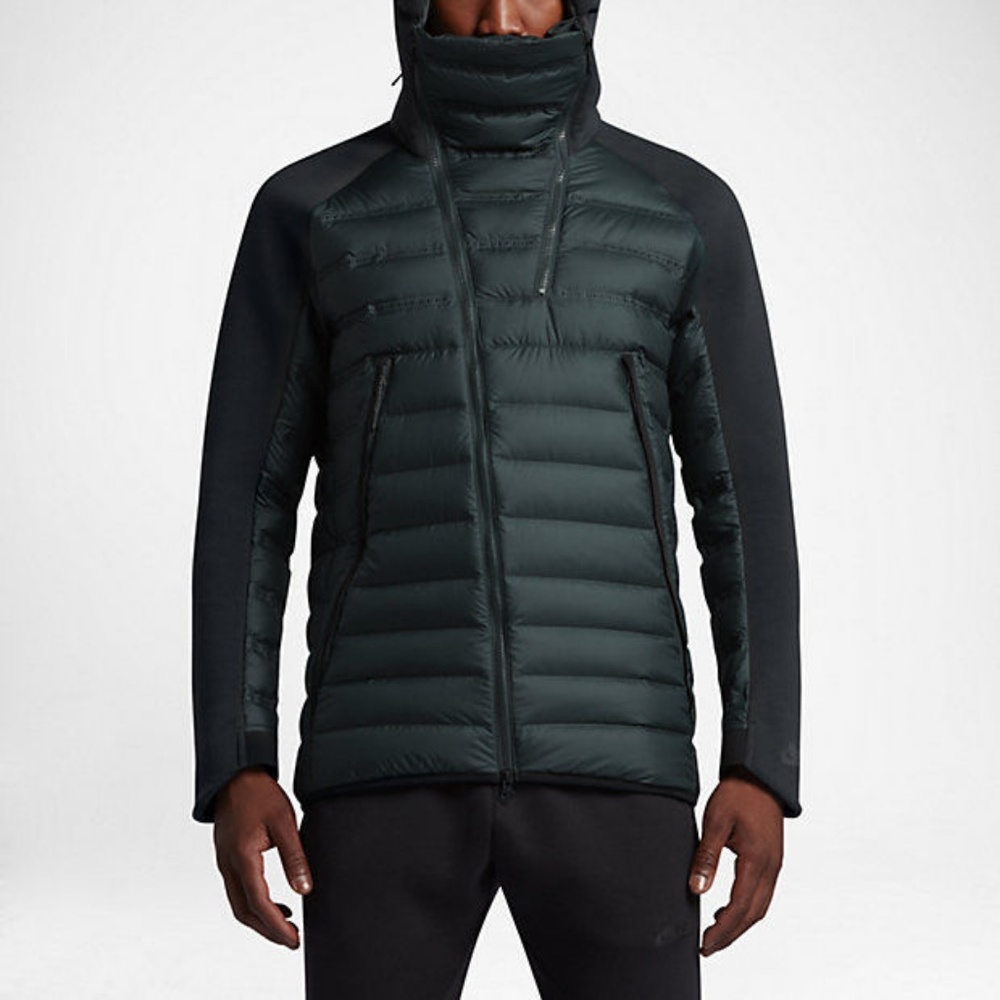 NIKE Tech Fleece Aeroloft Jacket  HOODED DOWN